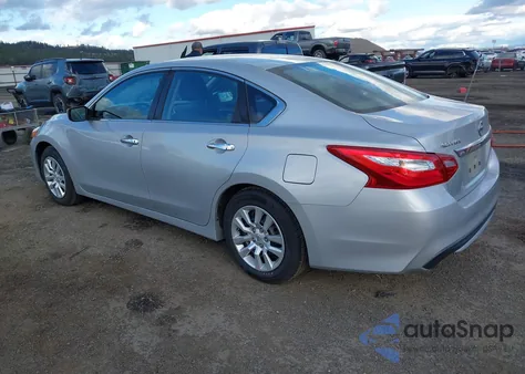 2017 Nissan Altima 2.5 S z USA, uszkodzony, nr VIN 1N4AL3AP4HN327949